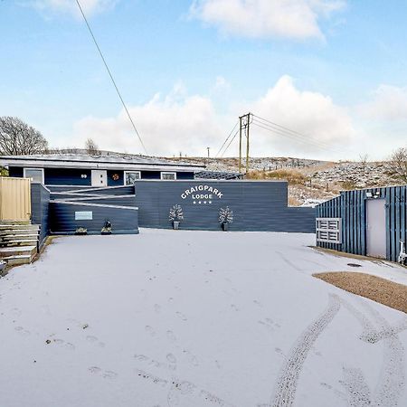 Craigpark Lodge Caldercruix Bagian luar foto